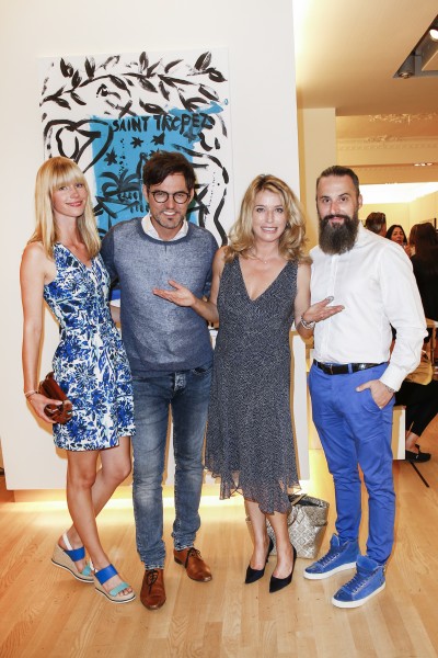 BERLIN, GERMANY - JUNE 22: Opera singer Tobey Wilson with his girlfriend Sabrina Gehrmann, german actor Cosima von Borsody and Tobias Bojko, CEO Ajoure magazine, attend the 'Glatzel & Szczesny - New York & Saint Tropez meets Berlin' Exhibition Preview at Sankthorst Department Art Gallery on June 22, 2016 in Berlin, Germany. (Photo by Isa Foltin/Getty Images for Ajoure)